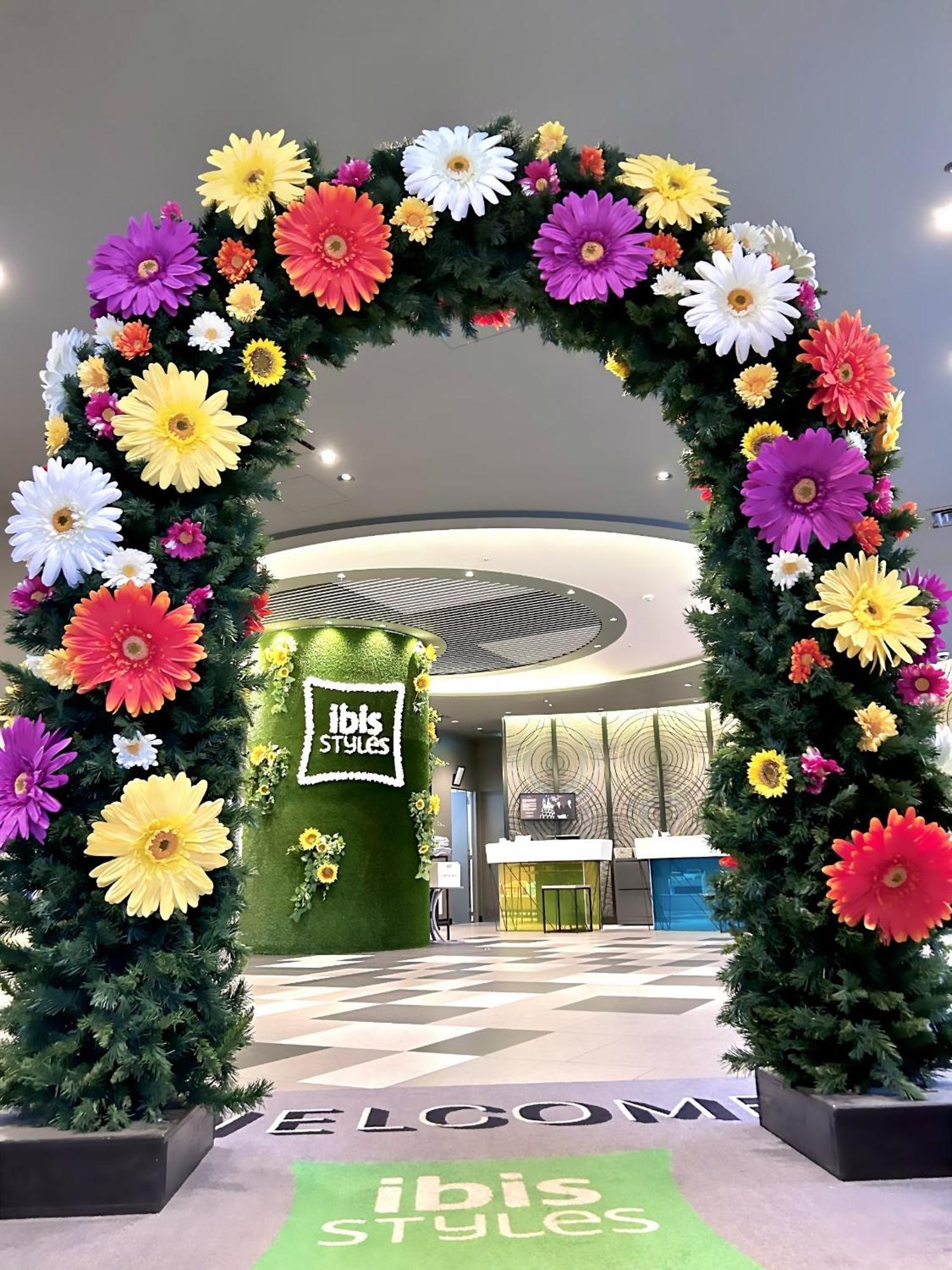 Ibis Styles Tokyo Bay Hotell Urayasu Exteriör bild