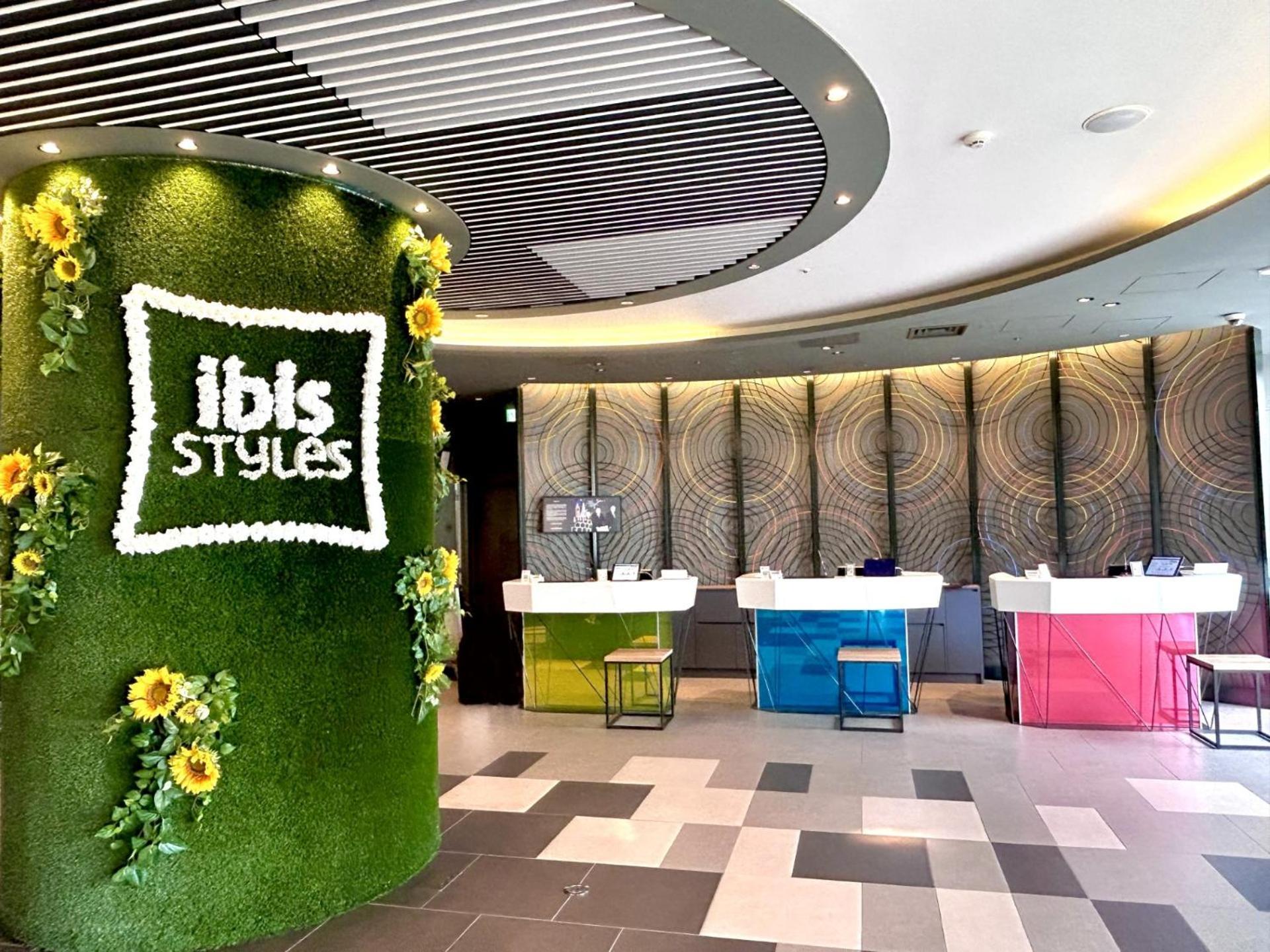 Ibis Styles Tokyo Bay Hotell Urayasu Exteriör bild